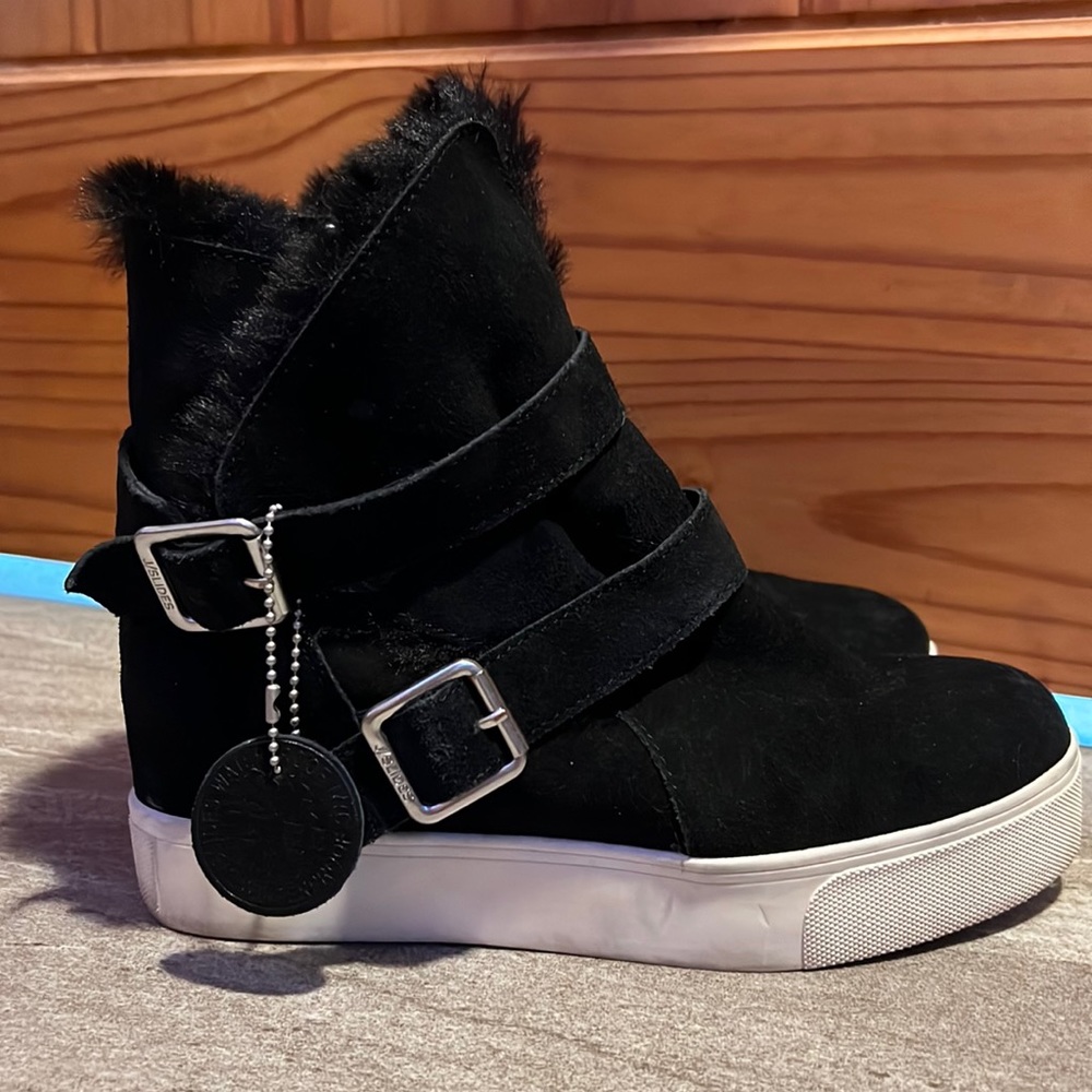 J Slides Boots